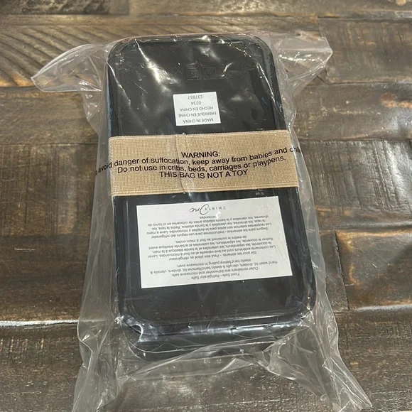 Thirty-One Bento Box - Black Colorblock - Picture 5 of 5